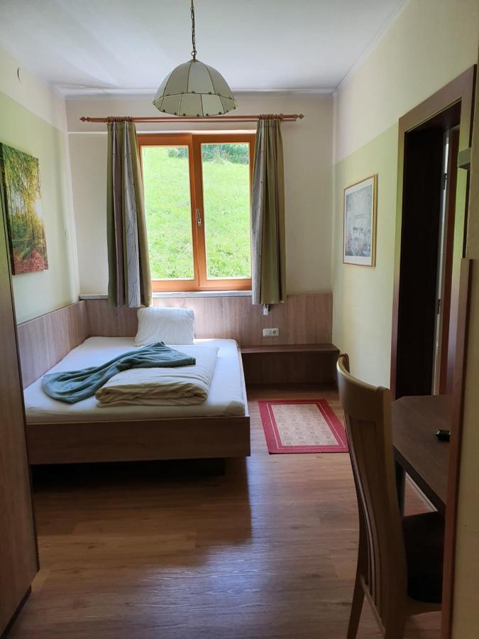 Gasthof Zur Post ออสซิอัค ภายนอก รูปภาพ